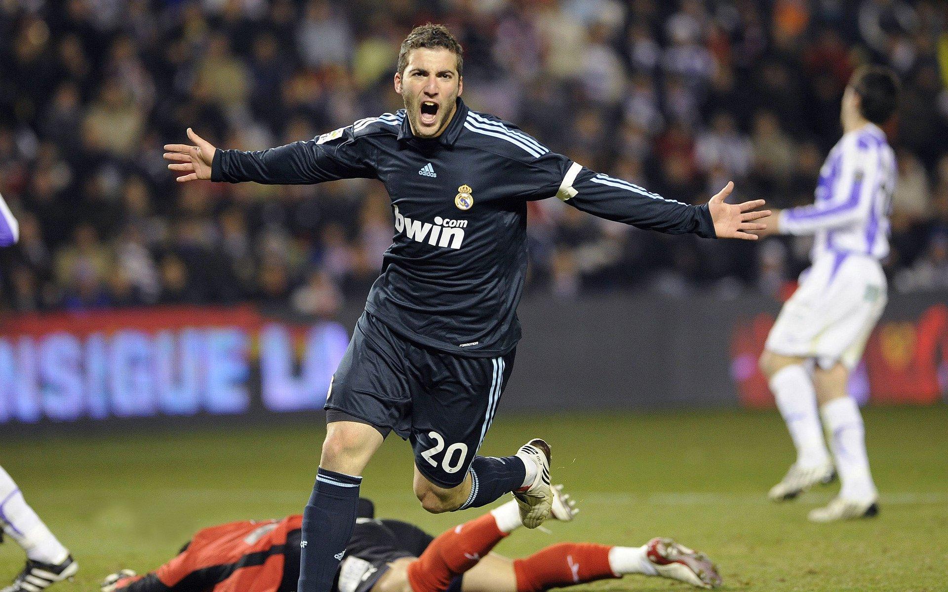 穆斯卡特专注执教海港队,俱乐部与主帅沟通顺畅共谋新赛季布局