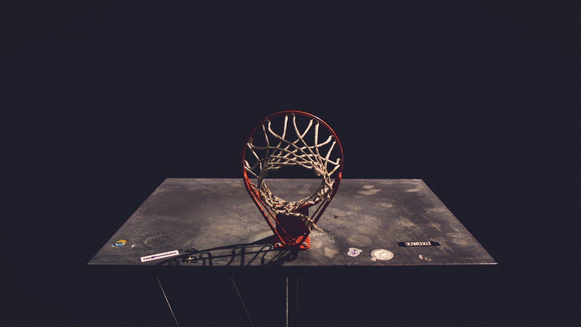 小库里首秀展现潜力但难挽败局 残阵勇士客场不敌雷霆